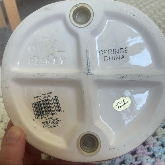 Classic Winnie the Pooh ceramic tooth brush holder - Picture 3 of 3